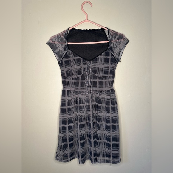 Summer Mini Dress - Picture 2 of 3